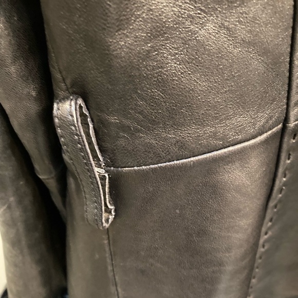 Vintage Wilson Leather Woman’s Coat-great details - Picture 6 of 9